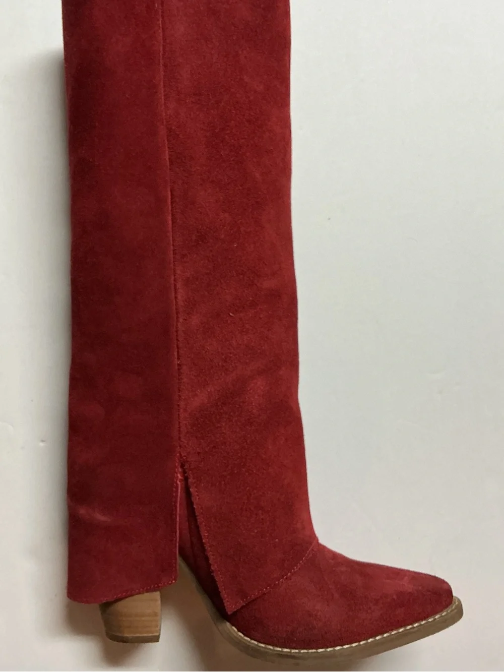 Dingo Buckle Bunny Women's Suede Boots/ color: red/ size: 6.5 M